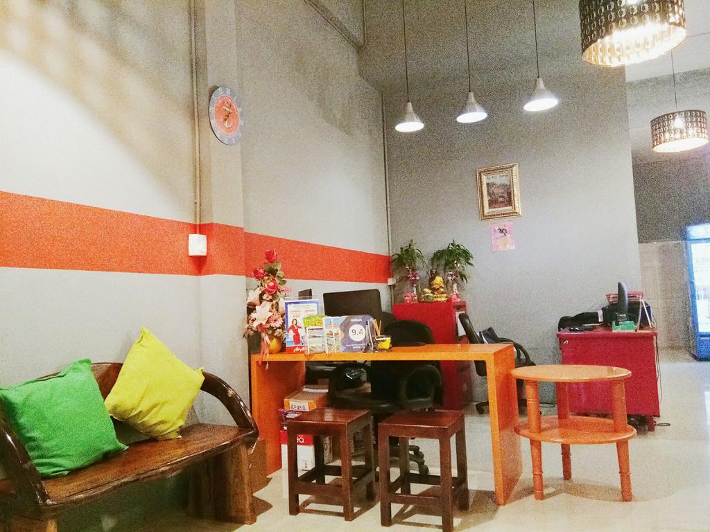 108Beds Hostel Си Рача Екстериор снимка